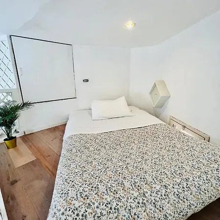 דירה Sr House