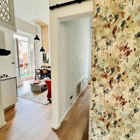 דירה Sr House *